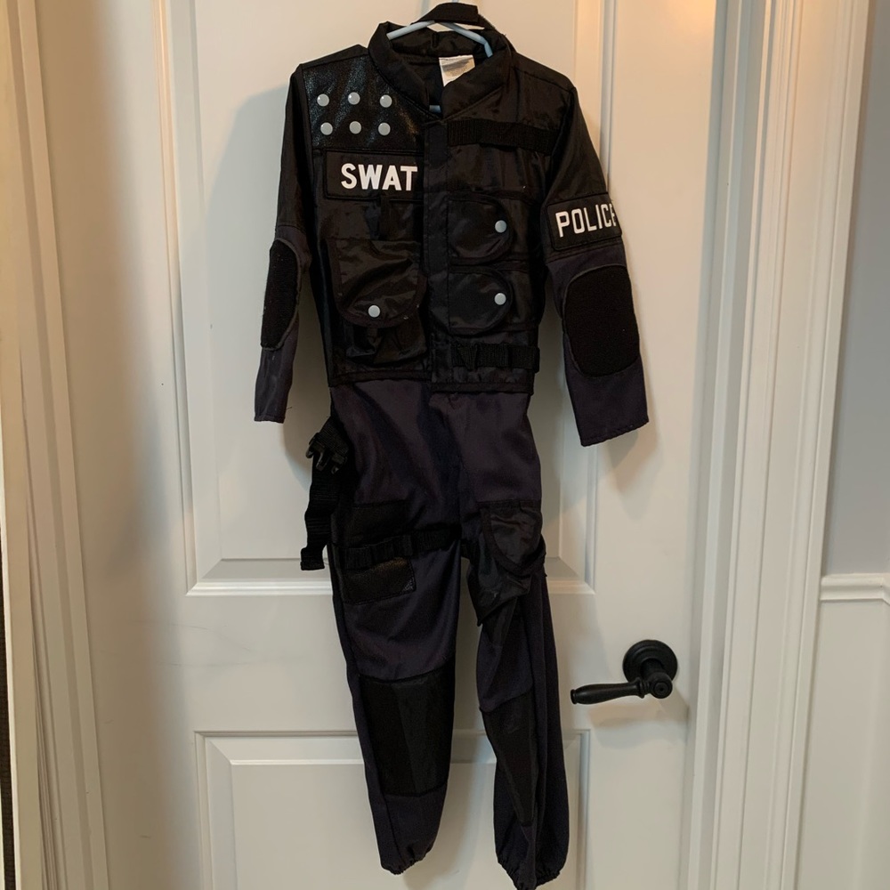 EUC • Teeto & Co Boys Size 5-6 SWAT/Cop Costume